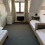 Penzion Holiday 3* Trnawa